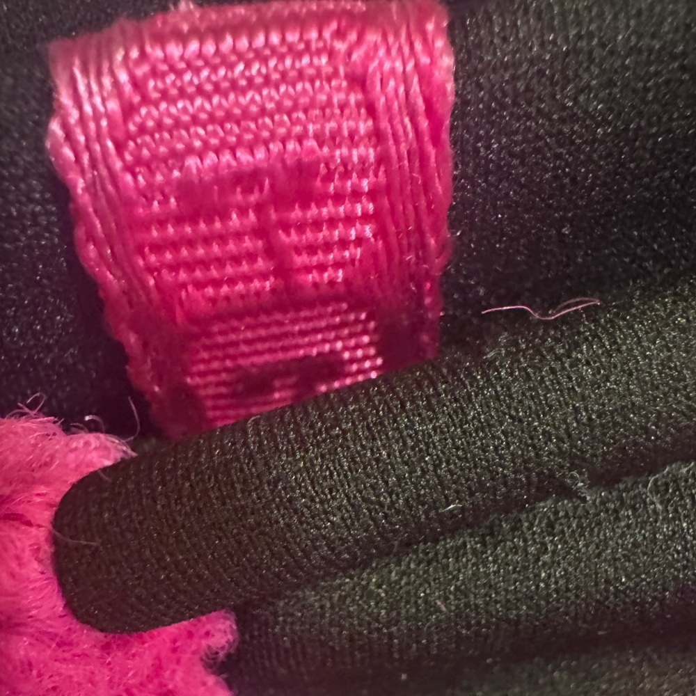 UGG Sherpa Mittens – Rock Rose – S/M - Picture 8 of 10